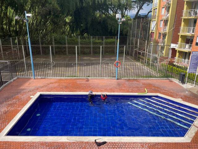 #13 - Departamento para Venta en Dos Quebradas - RIS - 1