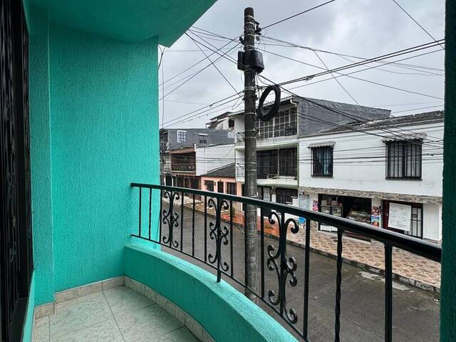 #45 - Casa para Venta en Dos Quebradas - RIS